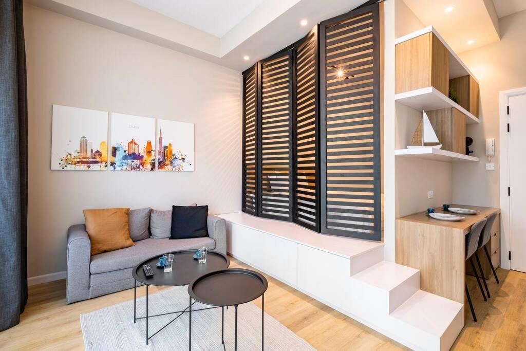 Exclusive Designer By Marina, & Mall Apartment