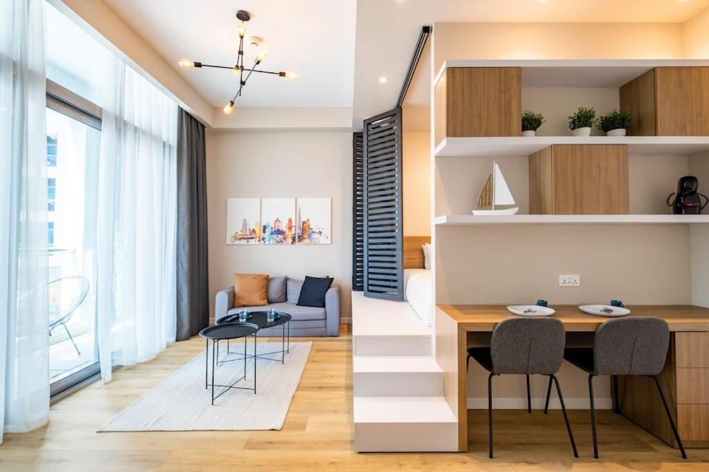 Apartment Exclusive Designer By Marina, & Mall